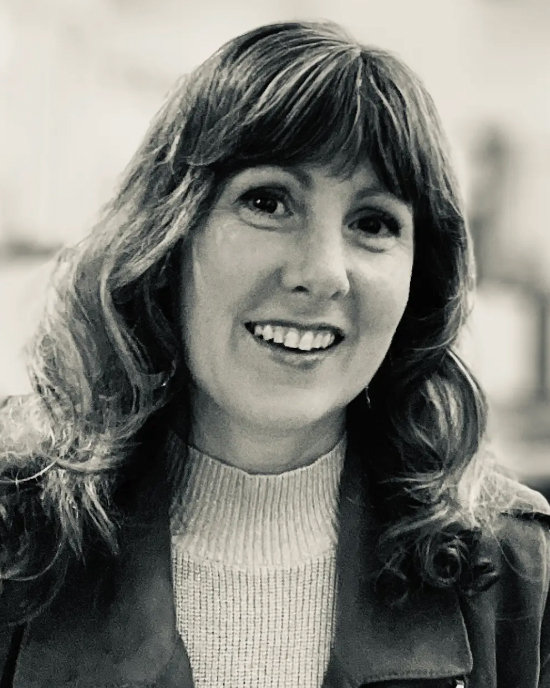 Jennifer Theiller Coombes headshot